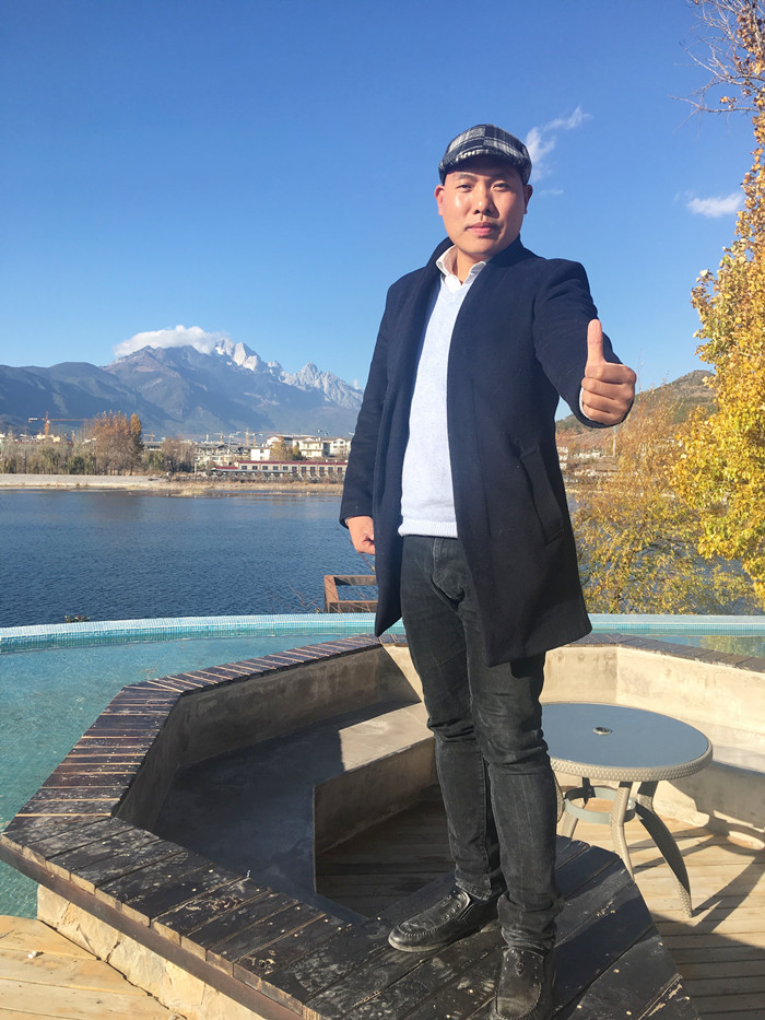 Charlie Lee-the General Manager of Y China Tours